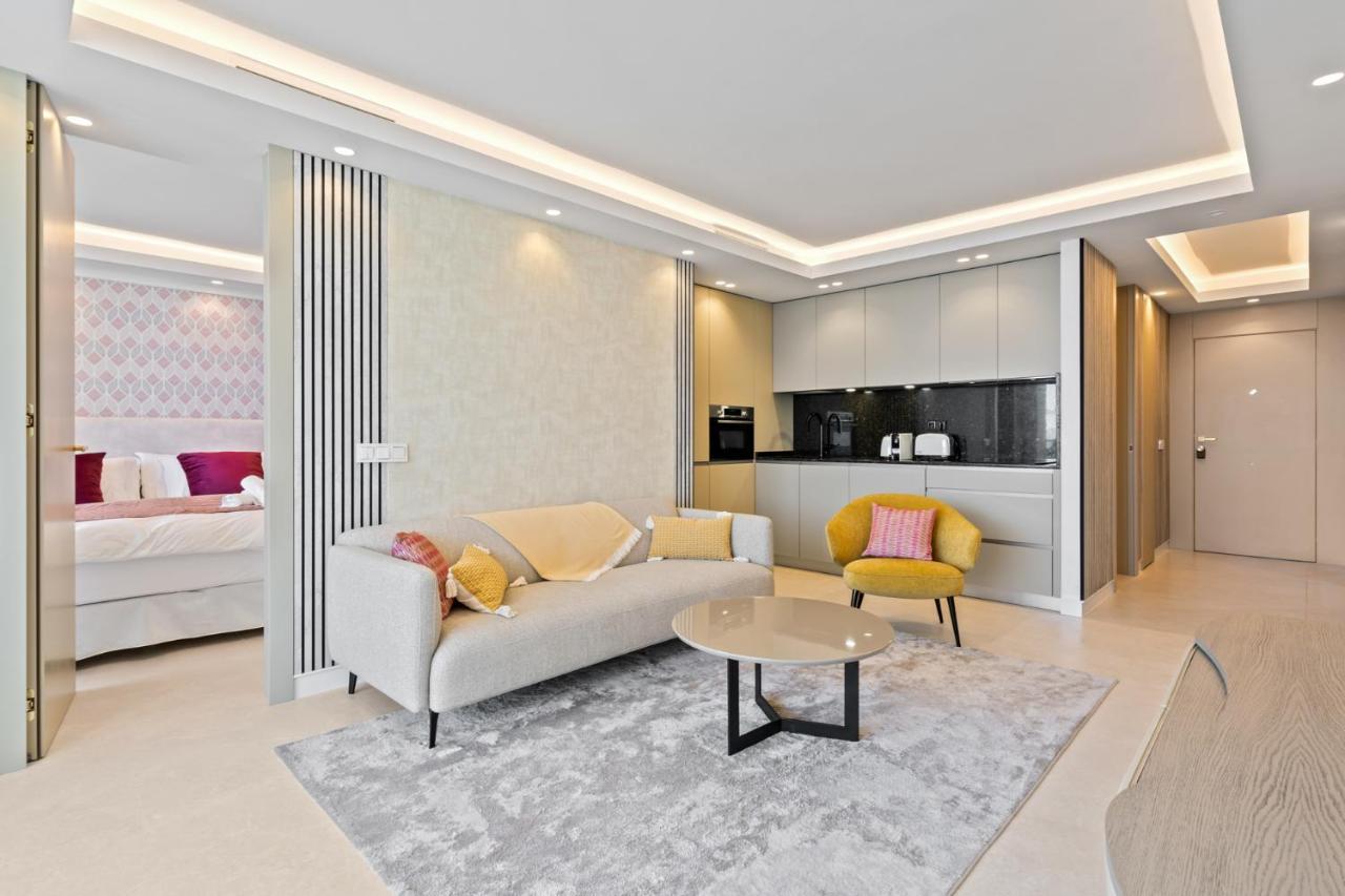 شقة Fully Renovated Frontline Flat ماربيا المظهر الخارجي الصورة