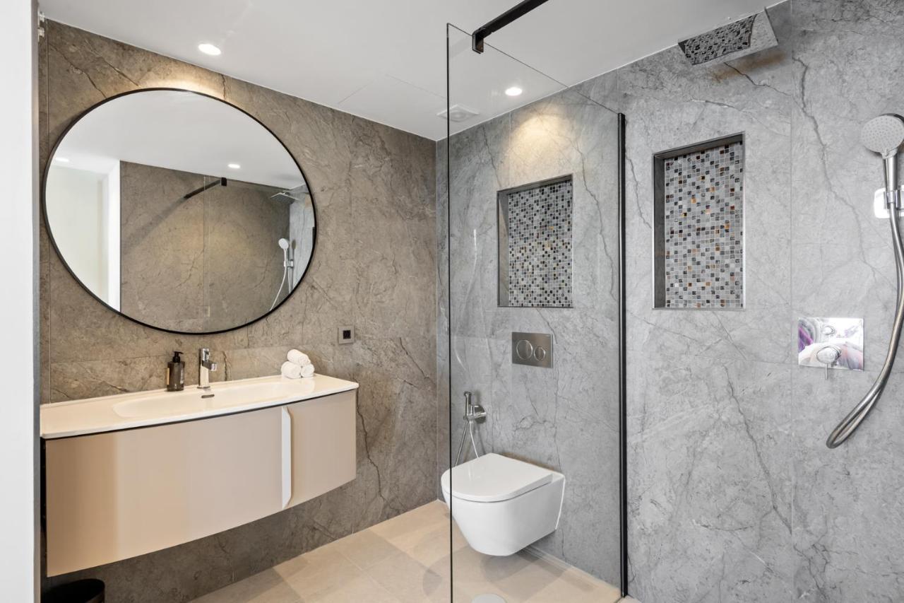 شقة Fully Renovated Frontline Flat ماربيا المظهر الخارجي الصورة
